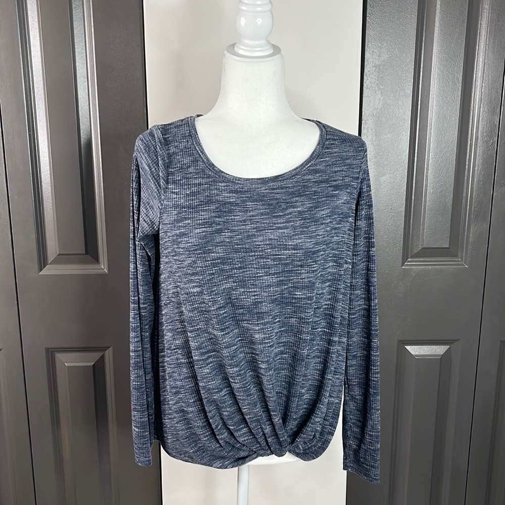 Jane and Delaney top